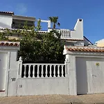 Dom wakacyjny With Large Roof Terrace Near La Mata